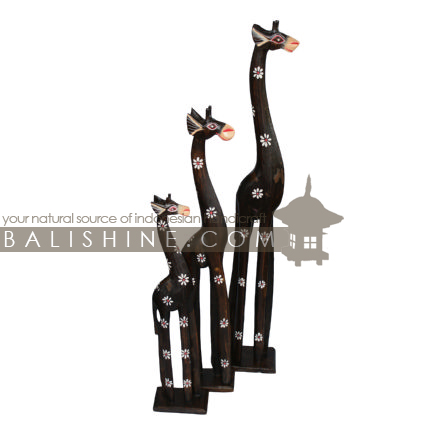 Balishine: Your natural source of indonesian handicraft presents in its Home Decor collection the Giraffe Wood Statue:12OKA37006:This giraffe is a handicraft of Bali made from albasia wood .  