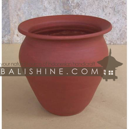 Balishine: Your natural source of indonesian handicraft presents in its Home Decor collection the Terracotta Vase:12JAS53495:This original vase is produced in Bali made from natural terracotta.  Natural color