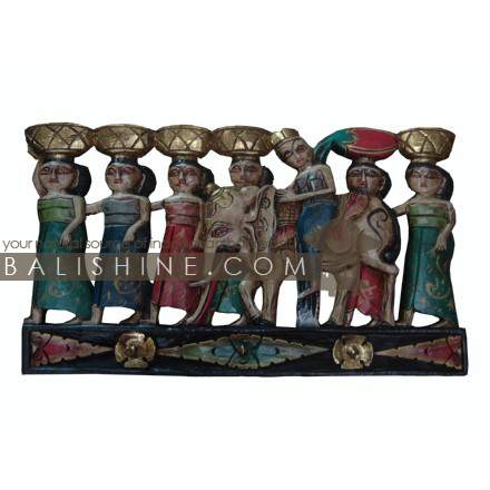 Balishine: Your natural source of indonesian handicraft presents in its Home Decor collection the Frame:17DAE505353:This frame is a handicraft of Bali made from pine wood.  Same as picture