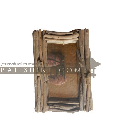Balishine: Your natural source of indonesian handicraft presents in its Home Decor collection the Mirror:17FOR126775:This mirror is a handicraft of Bali made from recycled drift wood with mirror 3mm.  