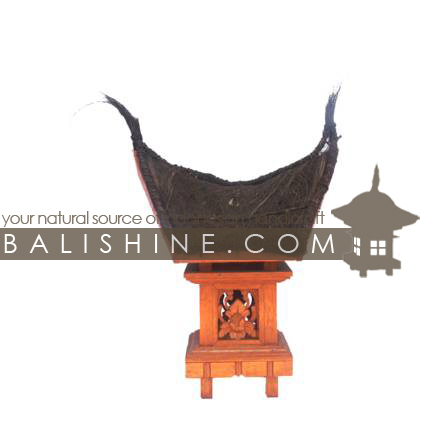 Balishine: Your natural source of indonesian handicraft presents in its Garden Lamps collection the Garden Temple Lamp Minang :28PUT2290:This 'Minang' temple garden light is a handicraft of Bali. made from durian wood  a type of hard forest wood and from leaf of tuak tree. SOLD WITHOUT ELECTRIC SYSTEM