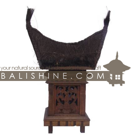 Balishine: Your natural source of indonesian handicraft presents in its Garden Lamps collection the Garden Temple Lamp Minang :28PUT2293:This 'Minang' temple garden light is a handicraft of Bali. made from durian wood  a type of hard forest wood and from leaf of tuak tree. SOLD WITHOUT ELECTRIC SYSTEM