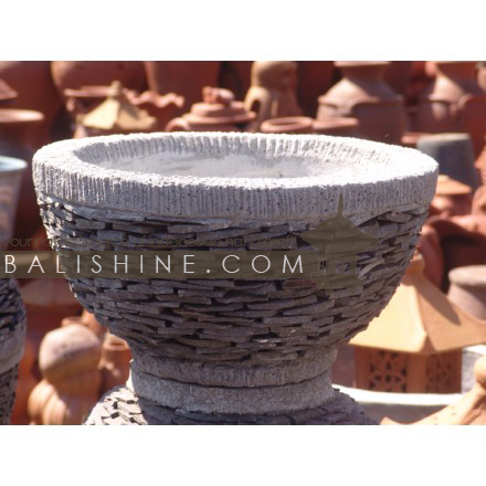 Balishine: Your natural source of indonesian handicraft presents in its Garden pots collection the POT:242MCP5334:This pot is produced in Indonesia. made from cement and stone. Same as picture