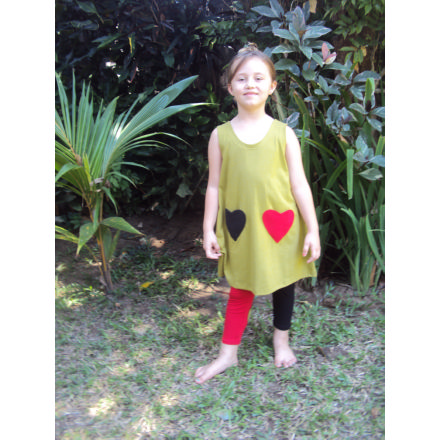 Balishine: Your natural source of indonesian handicraft presents in its Ready to wear collection the Children dress suka:748MYO786633:Jersey dress, 2 pockets  lime, pocket black-red