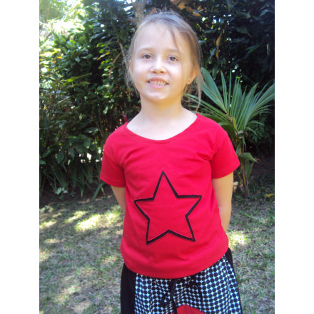 Balishine: Your natural source of indonesian handicraft presents in its Ready to wear collection the Children girl tee-shirt little Star:748MYO796651:Jersey tee-shirt  red, black star