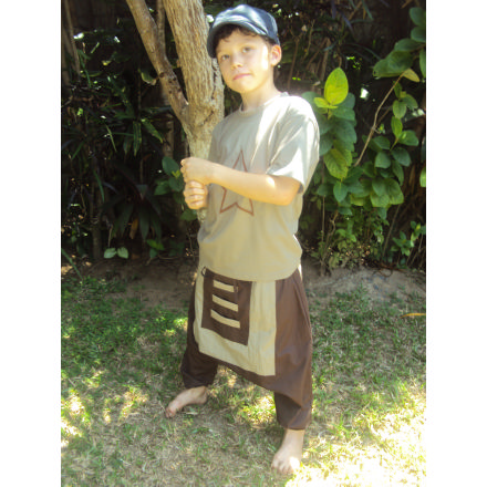 Balishine: Your natural source of indonesian handicraft presents in its Ready to wear collection the Children sarwel goa:748MYO776635:Popeline and parasut sarwel, elastic waist, 1 pocket on the front and 2 pockets on the back  brown, pocket stone