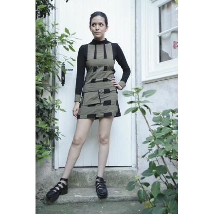 Balishine: Your natural source of indonesian handicraft presents in its Ready to wear collection the Eiffel tunic:746MYO696689:Lycra tunic with parasut band, zip, one pocket  black and kaki
