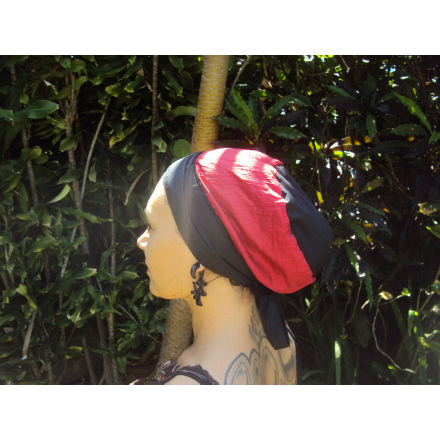 Balishine: Your natural source of indonesian handicraft presents in its Women's Collection collection the Hat:746MYO816698 :Fleece hat
 black and red
