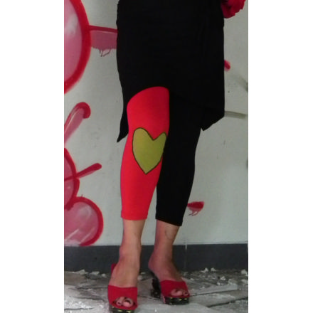 Balishine: Your natural source of indonesian handicraft presents in its Ready to wear collection the Legging suka:746MYO726607:Lycra legging bi color with heart  black, red and green lycra