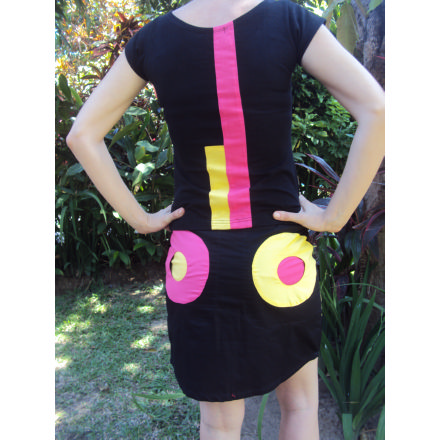 Balishine: Your natural source of indonesian handicraft presents in its Ready to wear collection the Tee-shirt pamploune:746MYO716603:Jersey tee-shirt with jersey band  black, pink and yellow jersey