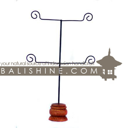Balishine: Your natural source of indonesian handicraft presents in its Holders collection the Earings Holder 2 Lines:39PLA2359:This earings holder is produced in Bali made from Jempinis wood and stainless. The colors available are Black. Brown. Dark Brown or Red.