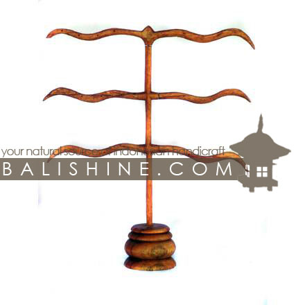 Balishine: Your natural source of indonesian handicraft presents in its Holders collection the Earings Holder:39PLA2355:This earings holder is produced in Bali made from Jempinis wood and is compose of 18 pairs. The colors available are Black. Brown. Dark Brown or Red.