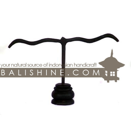 Balishine: Your natural source of indonesian handicraft presents in its Holders collection the Earings Holder:39PLA2357:This earings holder is produced in Bali made from Jempinis wood and is compose of 6 pairs. The colors available are Black. Brown. Dark Brown or Red.