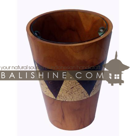 Balishine: Your natural source of indonesian handicraft presents in its Bottle Holders collection the Bottle Holder:633KAL482:This bottle holder is produced in Bali made from teak wood with the skin of coconut shell mosaic with inside a handmade glass. -