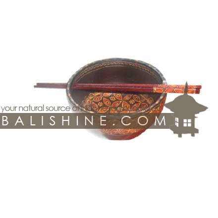 Balishine: Your natural source of indonesian handicraft presents in its Bowls collection the Bowl:624JAS2896:This bowl is produced in Bali made from wood. Chocolate color with batik process