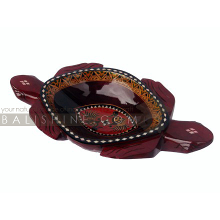 Balishine: Your natural source of indonesian handicraft presents in its Bowls collection the Bowl Lombok:624KET5552:This bowl is a handicraft of Lombok made from mahogany wood. Same as picture