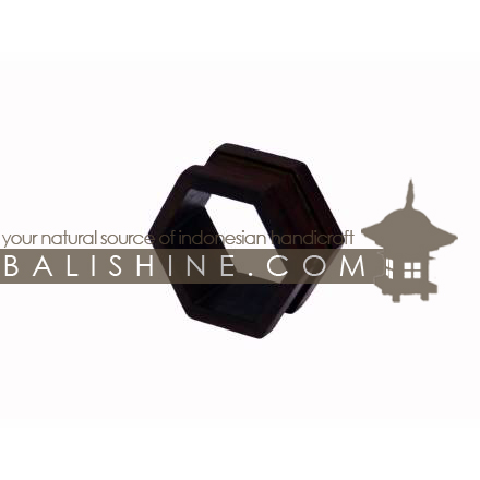 Balishine: Your natural source of indonesian handicraft presents in its Tableware collection the Napkin-Ring:632KAL1212:This napkin ring is produced in Bali this handicraft is made from sonokling wood.  