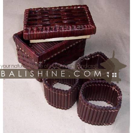 Balishine: Your natural source of indonesian handicraft presents in its Cuttlery collection the Napkin Ring Set Of 6 In The Box:632JAS2910:This box with 6 napking rings is  produced in Bali this handicraft is made from bamboo. Chocolate color