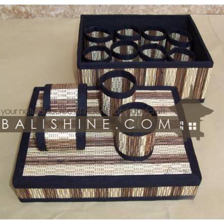 Balishine: Your natural source of indonesian handicraft presents in its Tableware collection the Napkin Ring Set Of 6 In The Box:632JAS2916:This box with 6 napking rings is  produced in Bali this handicraft is made from coconut leaf.  Chocolate and natural color