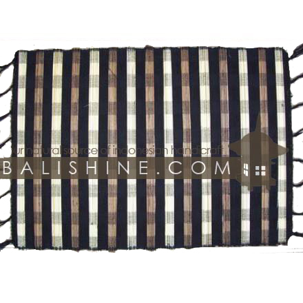 Balishine: Your natural source of indonesian handicraft presents in its Placemats collection the PLACEMATS:628JAS2966:This rectangular placemate is  produced in Bali this handicraft is made from coconut root and palm tree root. Natural color
