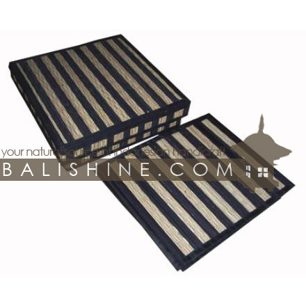 Balishine: Your natural source of indonesian handicraft presents in its Tableware collection the Placemats Set Of 10 in The Box :628JAS2914:This box with 10 placemats is  produced in Bali this handicraft is made from coconut leaf.  Natural color