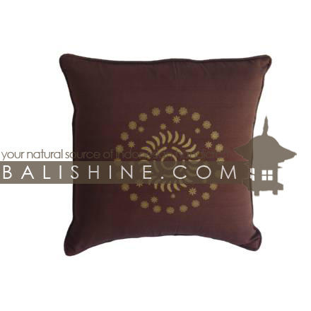 Balishine: Your natural source of indonesian handicraft presents in its Textile & Rugs collection the Pillow Cases:537KAN1263:This pillow case is produced in Bali it's a handmade textile with closing zip.  50% coton and 50% polyester. Same as picture