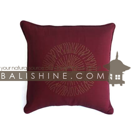 Balishine: Your natural source of indonesian handicraft presents in its Textile & Rugs collection the Pillow Cases:537KAN1264:This pillow case is produced in Bali it's a handmade textile with closing zip.  50% coton and 50% polyester. Same as picture