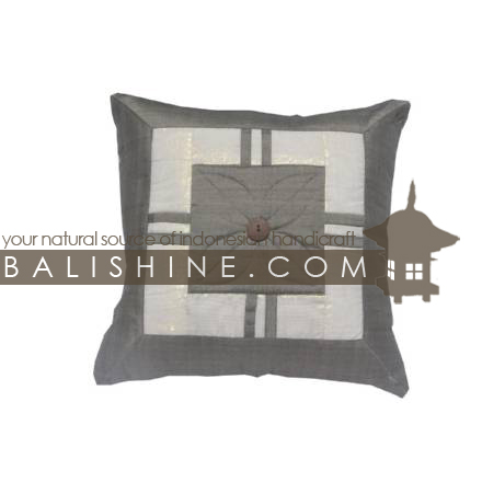 Balishine: Your natural source of indonesian handicraft presents in its Pillow cases collection the Pillow cases:537MKN5034:This pillow case is produced in Bali it's a handmade textile with closing zip. 50% coton and 50% polyester. Same as picture