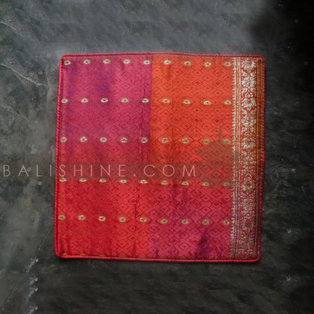 Balishine: Your natural source of indonesian handicraft presents in its Pillow cases collection the Pillow cases:537VIN5474:This pillow case is produced in Bali it's a handmade textile with closing zip. Same as picture