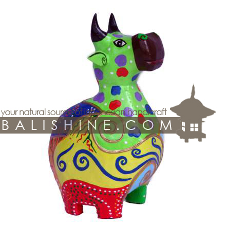 Balishine: Your natural source of indonesian handicraft presents in its Stuff for Kids collection the Bank:415KAG6553:This cow bank is produced in Bali made from albesia wood with coconut. Full color