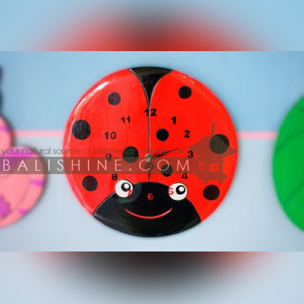 Balishine: Your natural source of indonesian handicraft presents in its Various collection the Clock:415DZO76381:This clock is a handicraft of Bali made from albasia wood.  