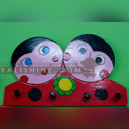 Balishine: Your natural source of indonesian handicraft presents in its Various collection the Clothes Holder:415DZO76394:This clothes holder is a handicraft of Bali made from albasia wood.  