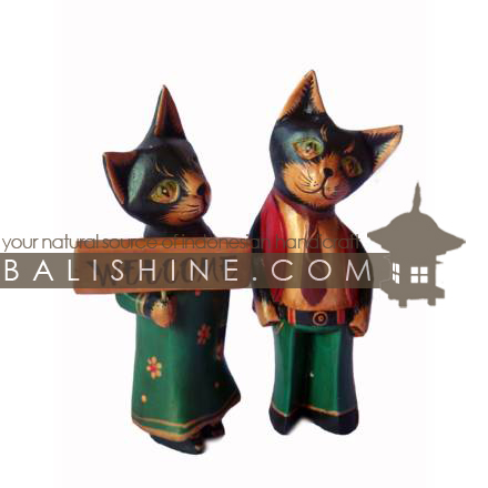 Balishine: Your natural source of indonesian handicraft presents in its Various collection the Funny Handicraft:415TOS7661:This set of 2 cats is produced in Bali made from albesia wood.  Full color