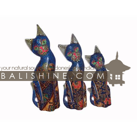 Balishine: Your natural source of indonesian handicraft presents in its Stuff for Kids collection the Funny Handicraft:415TOS7673:This set of 3 cats is produced in Bali made from albesia wood. Full color