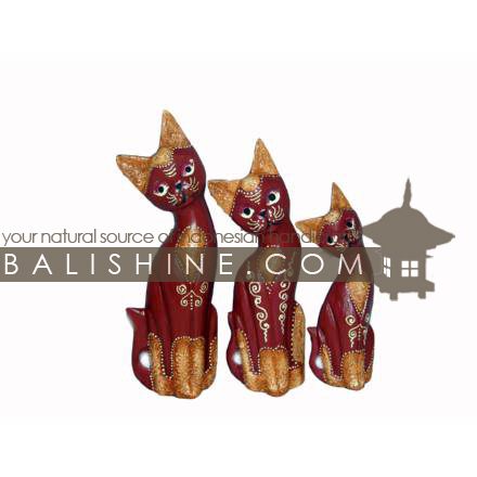 Balishine: Your natural source of indonesian handicraft presents in its Stuff for Kids collection the Funny Handicraft:415TOS7677:This set of 3 cats is produced in Bali made from albesia wood. Full color