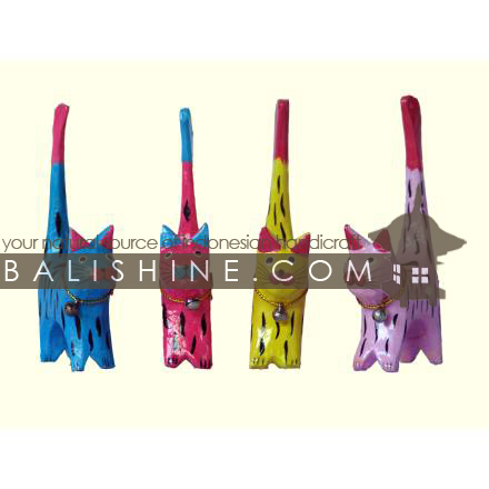 Balishine: Your natural source of indonesian handicraft presents in its Stuff for Kids collection the Funny Ring Holder:415POB7707:This set of 4 cats ring holder is produced in Bali made from albesia wood. Full color