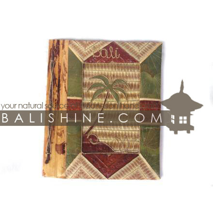 Balishine: Your natural source of indonesian handicraft presents in its Stationery collection the Photos Album:45BIP18915:This photo album  is produced in Bali made from 7 different  exotic leaf for the cover and 10 pages with recycle paper inside. Inside maximum 40 photos 15X10 cm.