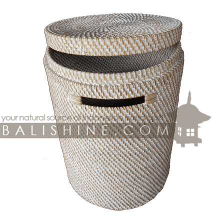 Balishine: Your natural source of indonesian handicraft presents in its Home Decor collection the Rattan Laundry Box:11RAS437449:This laundry box produced in Indonesia is made from rattan.  Antik brown color