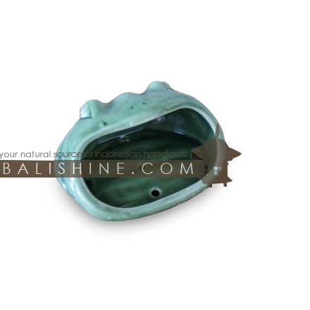 Balishine: Your natural source of indonesian handicraft presents in its Home Decor collection the Ceramic Soap Holder:11AGG26115:This soap holder is produced in Bali made from ceramic.  Same as picture