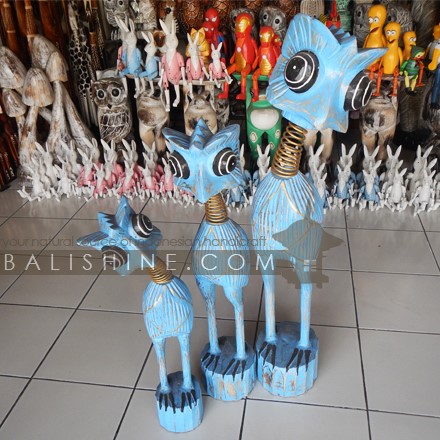 Balishine: Your natural source of indonesian handicraft presents in its Home Decor collection the Albasia Wooden Ostrich with Spring Neck in Blue:12TRE38697:This handmade ostrich is made from albasia wood with iron spring neck.  Other color are possible, please contact us.