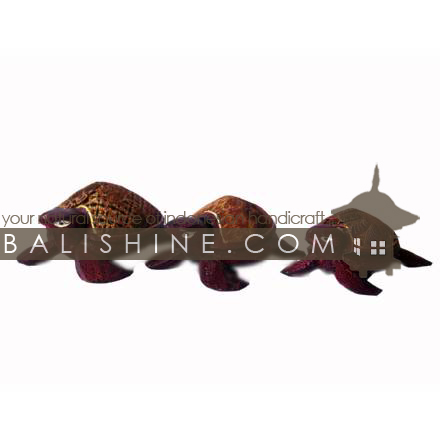 Balishine: Your natural source of indonesian handicraft presents in its Home Decor collection the Ashtray with Cover:12TOS11694:This set of 3 turtles is produced in Bali made from albesia wood.  Full color