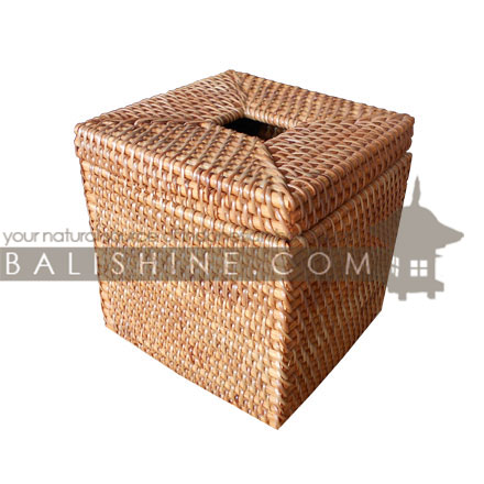 Balishine: Your natural source of indonesian handicraft presents in its Home Decor collection the Ate Tissue Box:12RAS47455:This square tissue box is produced in Bali in the village of karangasem and his made from the smaller rattan called 
