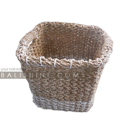 Balishine: Your natural source of indonesian handicraft presents in its Home Decor collection the Mendong Grass Basket:12DEK368706:This natural basket is made in Bali from mendong grass  