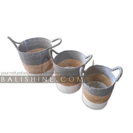 Balishine: Your natural source of indonesian handicraft presents in its Home Decor collection the Set of 3 Mendong Grass Baskets:12DEK368717:This set of 3 baskets is made in Bali from mendong grass.  