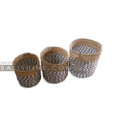 Balishine: Your natural source of indonesian handicraft presents in its Home Decor collection the Set of 3 Mendong Grass Baskets:12DEK368723:This set of 3 baskets is made in Bali from mendong grass.  