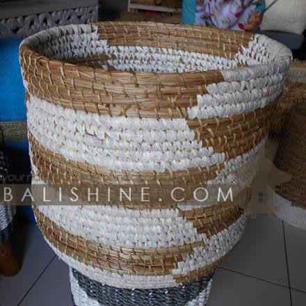 Balishine: Your natural source of indonesian handicraft presents in its Home Decor collection the Mendong Grass Basket:12MER367594:This basket is made with natural mendong grass.  