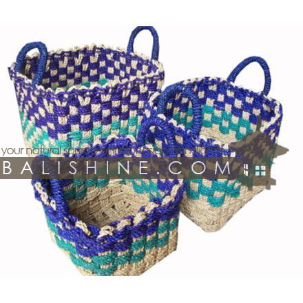 Balishine: Your natural source of indonesian handicraft presents in its Home Decor collection the Basket Set Of 3:12JAS362847:This set of 3 rectangulars baskets is produced in Indonesia made from seagrass.  Mix color