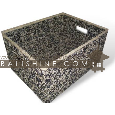 Balishine: Your natural source of indonesian handicraft presents in its Home Decor collection the Rectangular Rafia Box:12JAS42765:This rectangular box is produced in Indonesia made from rafia.  Natural and black color