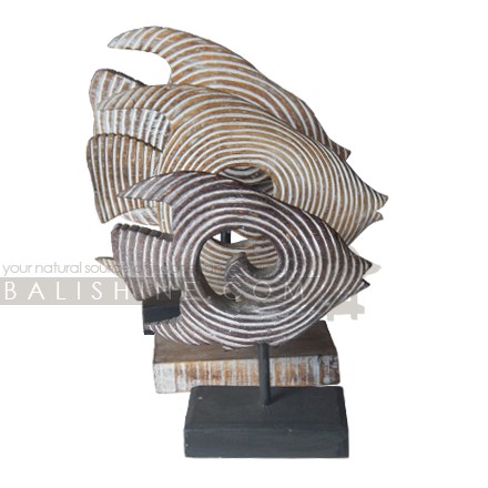 Balishine: Your natural source of indonesian handicraft presents in its Home Decor collection the Carved Albasia Wooden Fish on Stand:12BIM38037:Fresh off the boat, today's catch is a folk art-inspired fish handcrafted of beautiful albasia wood. It's mounted on a stand and poised to perch somewhere on dry land, like your mantel or tabletop.  Other color available, please contact us.