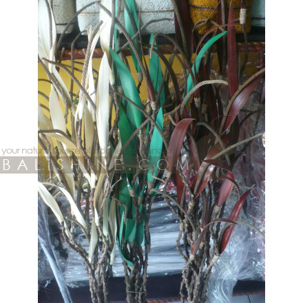 Balishine: Your natural source of indonesian handicraft presents in its Home Decor collection the Decorative Flower:12DIA345721:This set of 3 pcs decorative flower is made in Indonesia, from root.  Same as picture